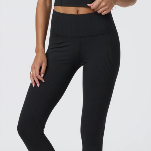 Inversion Rib Set. Vuori Black Ribbed Women's - Picture 3 of 6